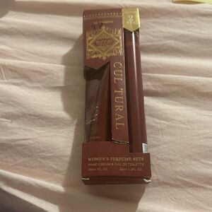 NWT Women's Perfume Set - Red